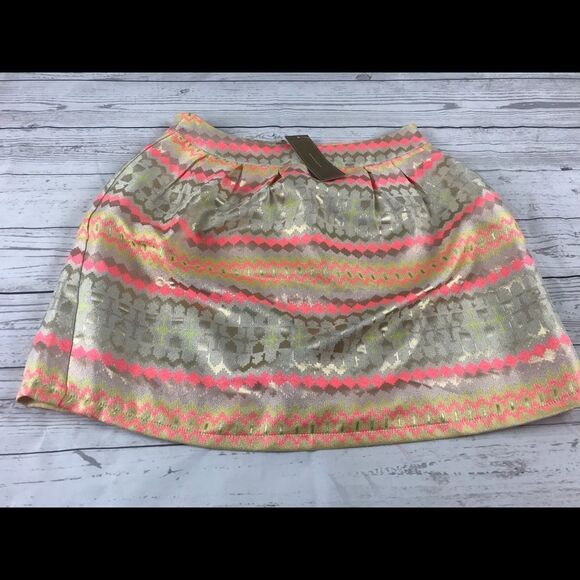 7. NWT Francesca’s Beautiful Skirt. Sz L - Picture 2 of 5